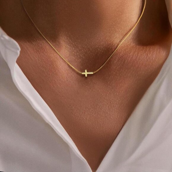 Gold Cross Necklace for Women Dainty Diamond Cross Pendant Necklaces Non Tarnish - Picture 4 of 7